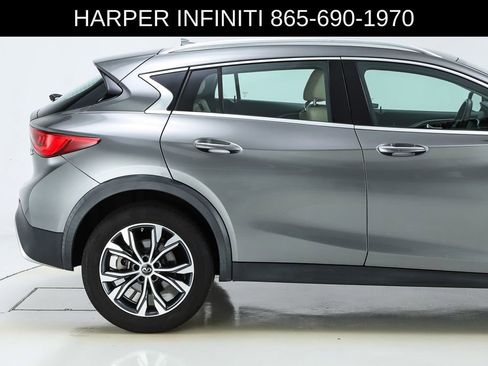 Used 2018 INFINITI QX30 AWD image 12
