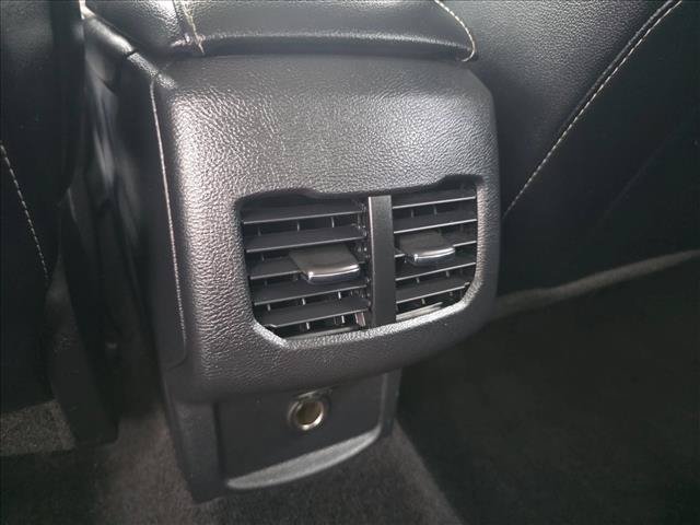 Used 2017 Ford Fusion SE w/ Equipment Group 201A FWD image 17