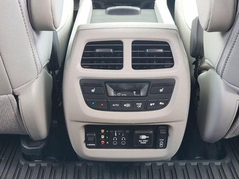Used 2018 Honda Pilot Elite image 23