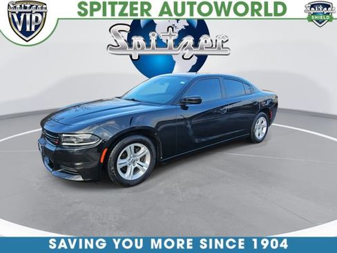 Used 2018 Dodge Charger SXT image 4