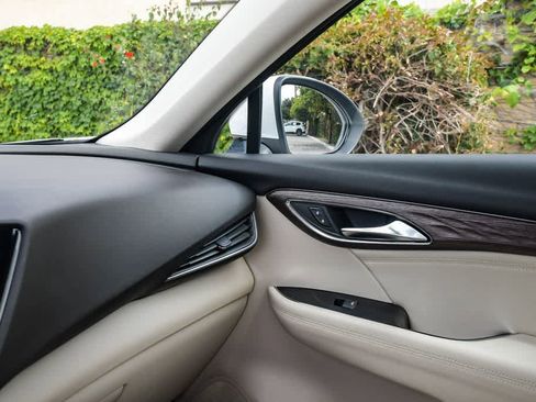 Used 2023 Buick Envision Avenir AWD/4WD image 22