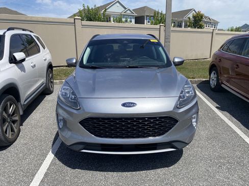 Used 2021 Ford Escape Titanium FWD image 2