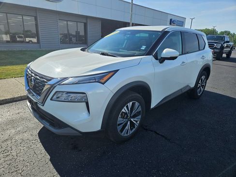 Used 2021 Nissan Rogue SV AWD/4WD image 2