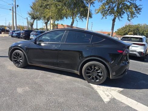 Used 2023 Tesla Model Y Long Range image 4