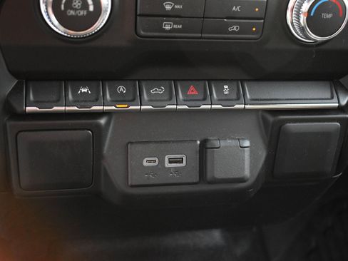 Used 2026 GMC Sierra 1500 Pro w/ Convenience Package AWD/4WD image 26
