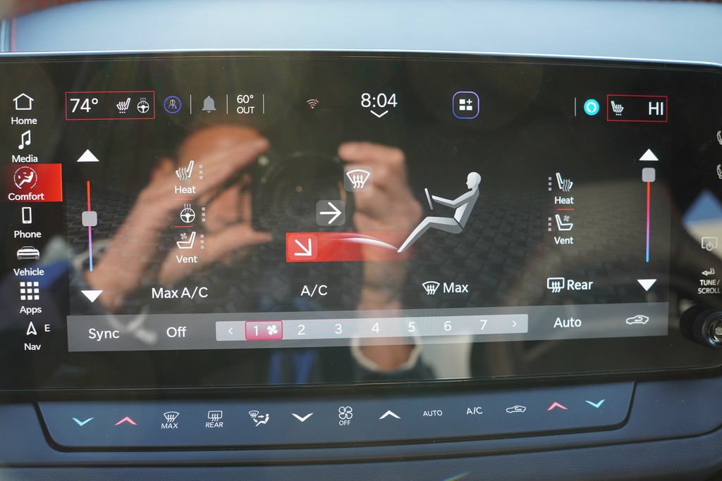 New 2026 Dodge Charger R/T AWD/4WD image 16