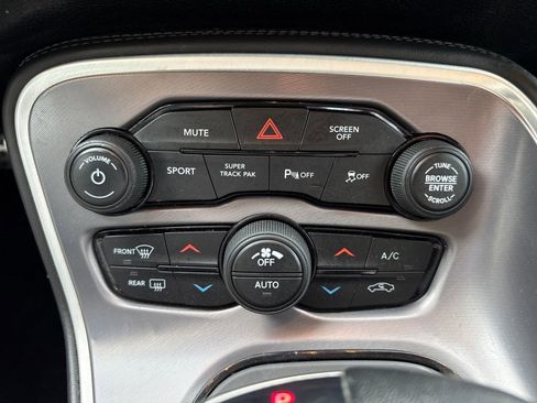 Used 2019 Dodge Challenger R/T w/ Plus Package image 22