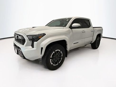 Certified 2024 Toyota Tacoma TRD Sport w/ TRD Sport Premium Package AWD/4WD image 3