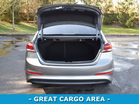 Used 2017 Hyundai Elantra Limited w/ Limited Tech Package 04 image 26