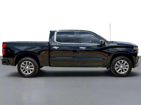 Used 2019 Chevrolet Silverado 1500 High Country w/ Z71 Off-Road Package AWD/4WD image 5