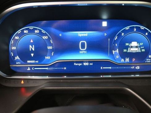 Used 2023 Chevrolet Suburban LT w/ LT Signature Plus Package AWD/4WD image 9
