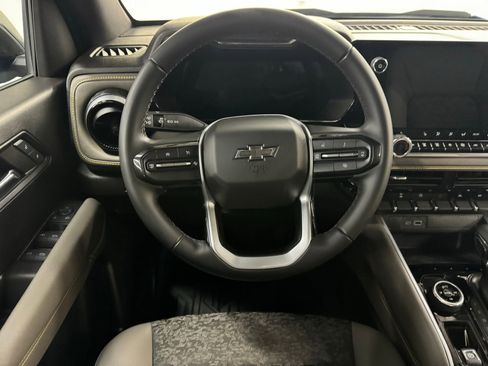 Used 2024 Chevrolet Colorado ZR2 w/ Technology Package image 17