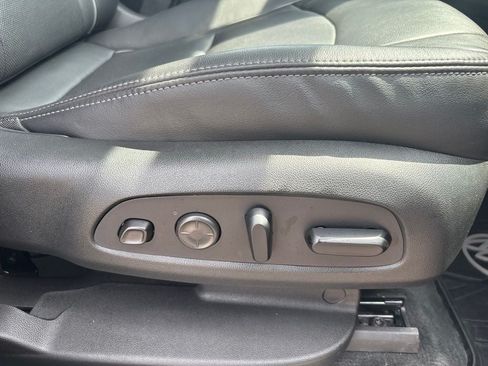Used 2021 Buick Enclave Avenir w/ Avenir Technology Package AWD/4WD image 37
