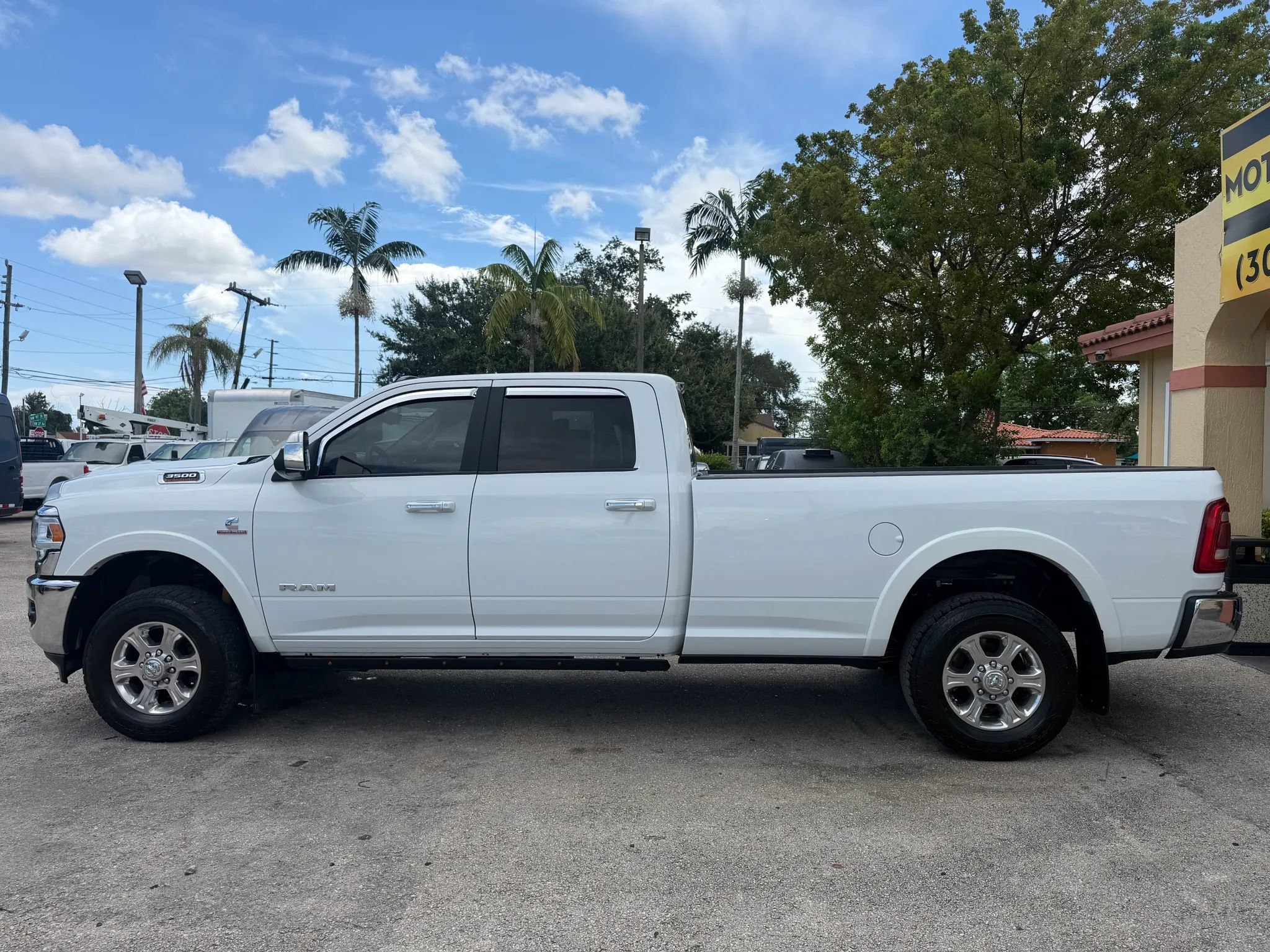Used 2022 RAM 3500 Laramie AWD/4WD image 2