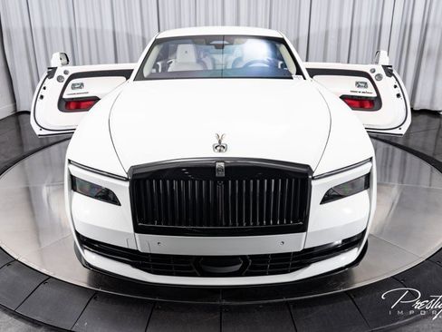 Used 2024 Rolls-Royce Spectre w/ Spectre Launch Package image 4