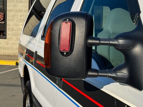 Used 2005 Ford Excursion XLT image 42