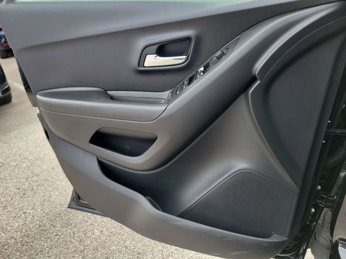 Used 2020 Chevrolet Trax LT w/ Driver Confidence Package image 21