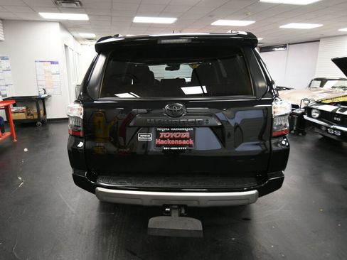 Certified 2023 Toyota 4Runner TRD Off-Road Premium image 6