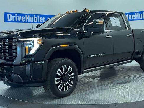 Used 2024 GMC Sierra 2500 Denali Ultimate image 3