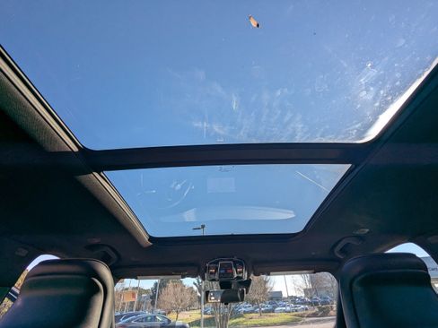 Used 2021 Jeep Grand Cherokee L Overland w/ Advanced Protech Group III image 13