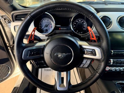 Used 2015 Ford Mustang Premium image 9