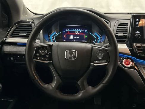 Used 2023 Honda Odyssey Touring image 15