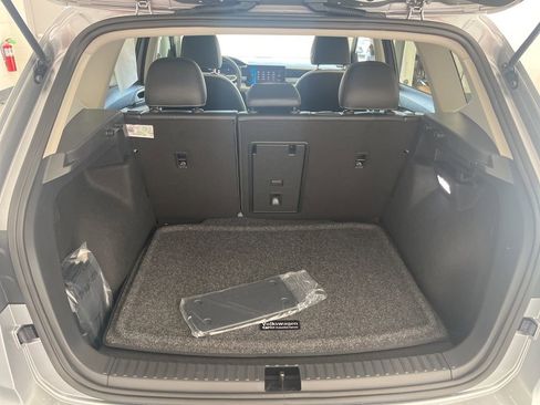 New 2026 Volkswagen Taos SE image 30