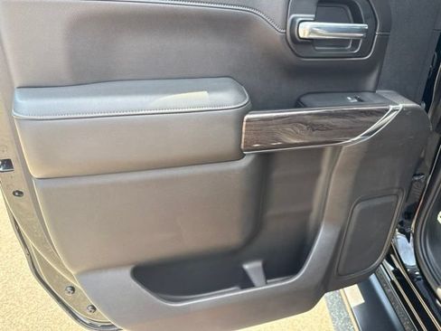 Used 2020 Chevrolet Silverado 1500 LTZ w/ LTZ Premium Package AWD/4WD image 13