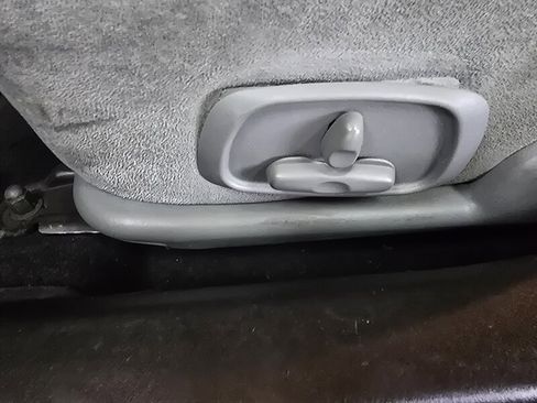 Used 2012 Mitsubishi Galant ES image 18