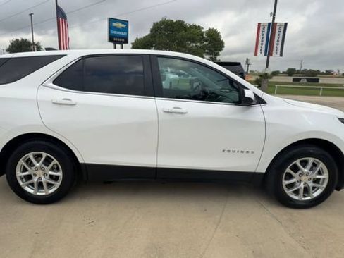 Certified 2024 Chevrolet Equinox LT FWD image 9