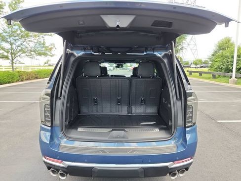New 2026 Chevrolet Tahoe Premier w/ Sun And Tow Package AWD/4WD image 19