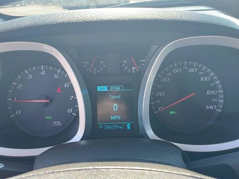Used 2015 Chevrolet Equinox LT w/ Power Convenience Package FWD image 18