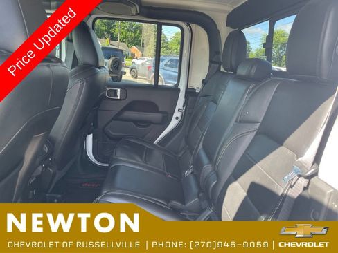 Used 2020 Jeep Gladiator Overland AWD/4WD image 32