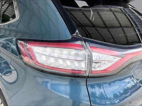Used 2016 Ford Edge Titanium w/ Technology Package FWD image 20