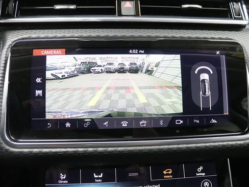 Used 2020 Land Rover Range Rover Velar S AWD/4WD image 36