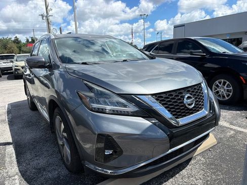 Used 2020 Nissan Murano SL FWD image 2