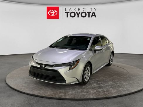 Used 2024 Toyota Corolla LE FWD image 1
