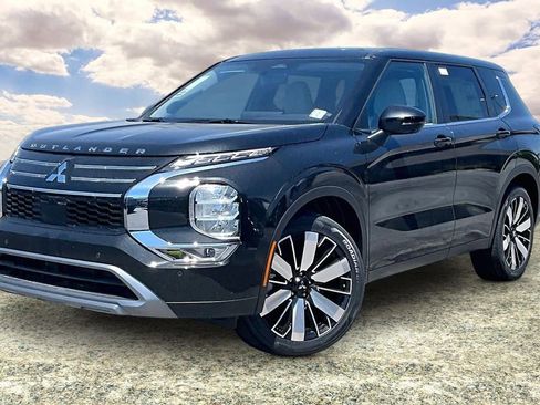 New 2026 Mitsubishi Outlander FWD image 2