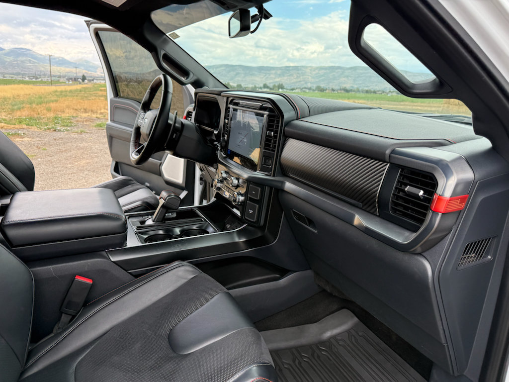 Used 2025 Ford F150 Raptor AWD/4WD image 37