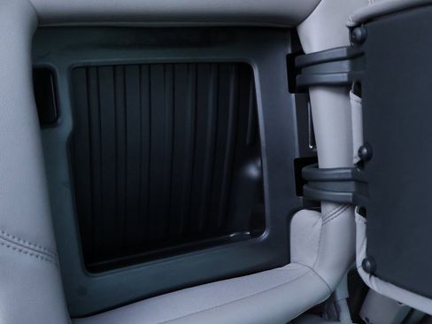 Used 2021 Chevrolet Silverado 1500 LT Trail Boss w/ Convenience Package II image 18