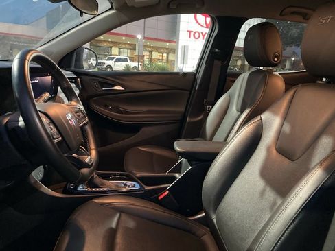 Used 2024 Buick Encore GX Sport Touring AWD/4WD image 10
