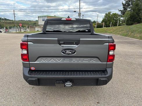 New 2025 Ford Maverick Lariat w/ Black Appearance Package image 3