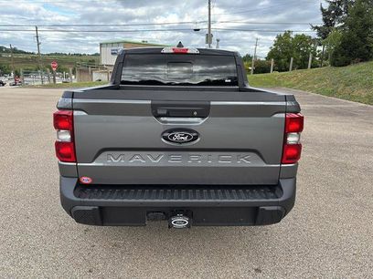 New 2025 Ford Maverick Lariat w/ Black Appearance Package