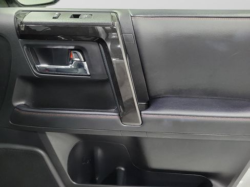 Certified 2024 Toyota 4Runner TRD Off-Road Premium w/ Moonroof Package AWD/4WD image 17