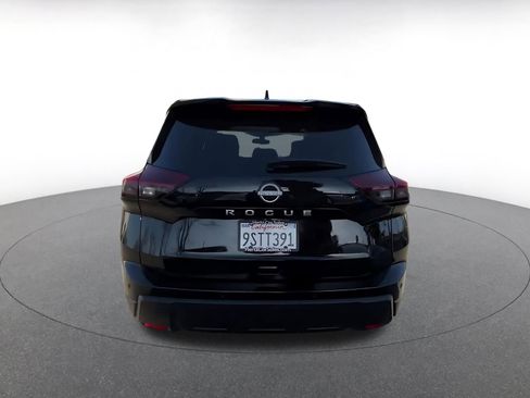 Used 2025 Nissan Rogue SV image 12