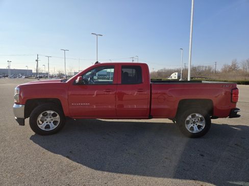 Used 2018 Chevrolet Silverado 1500 LT w/ All Star Edition image 16