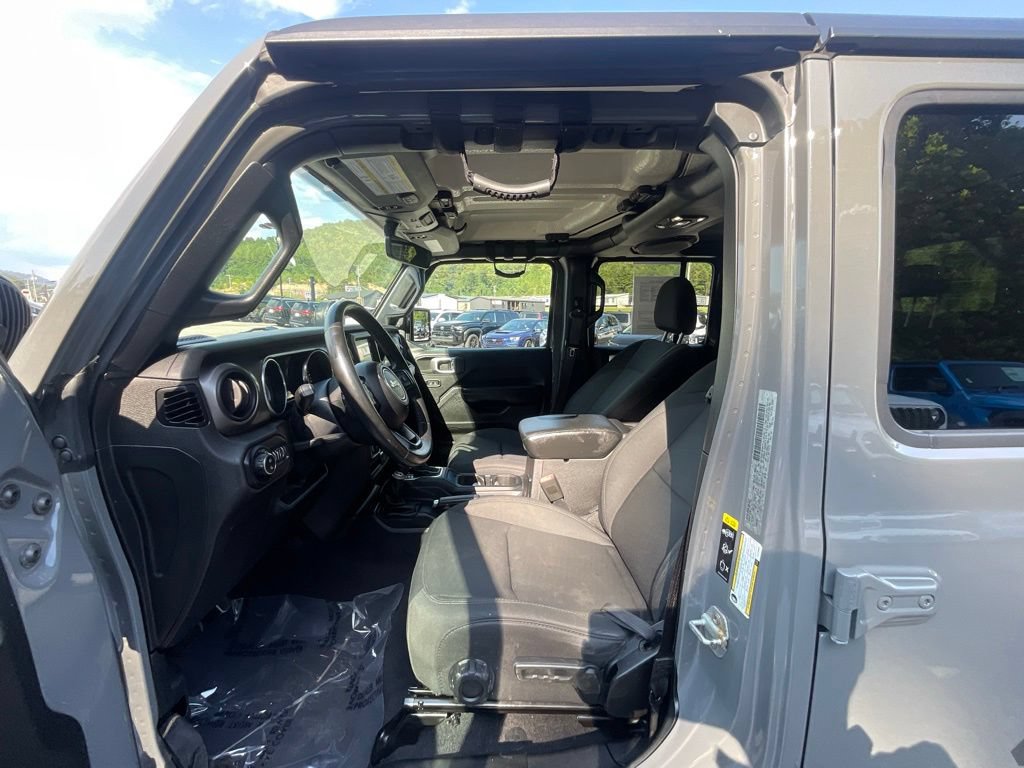 Used 2020 Jeep Gladiator Sport w/ Quick Order Package 24S AWD/4WD image 9