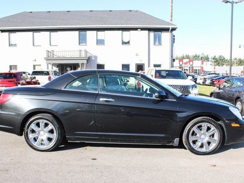 Used 2010 Chrysler Sebring Limited image 6
