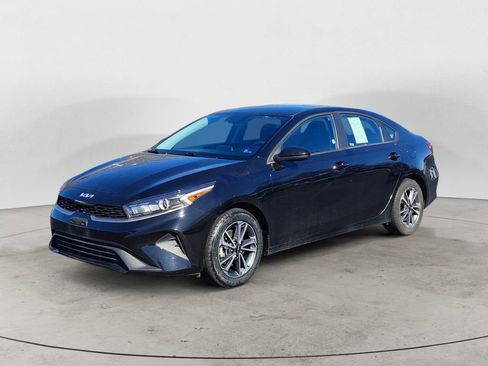 Used 2024 Kia Forte LXS image 7