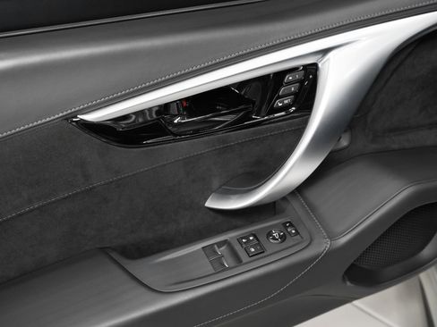 Used 2017 Acura NSX image 40